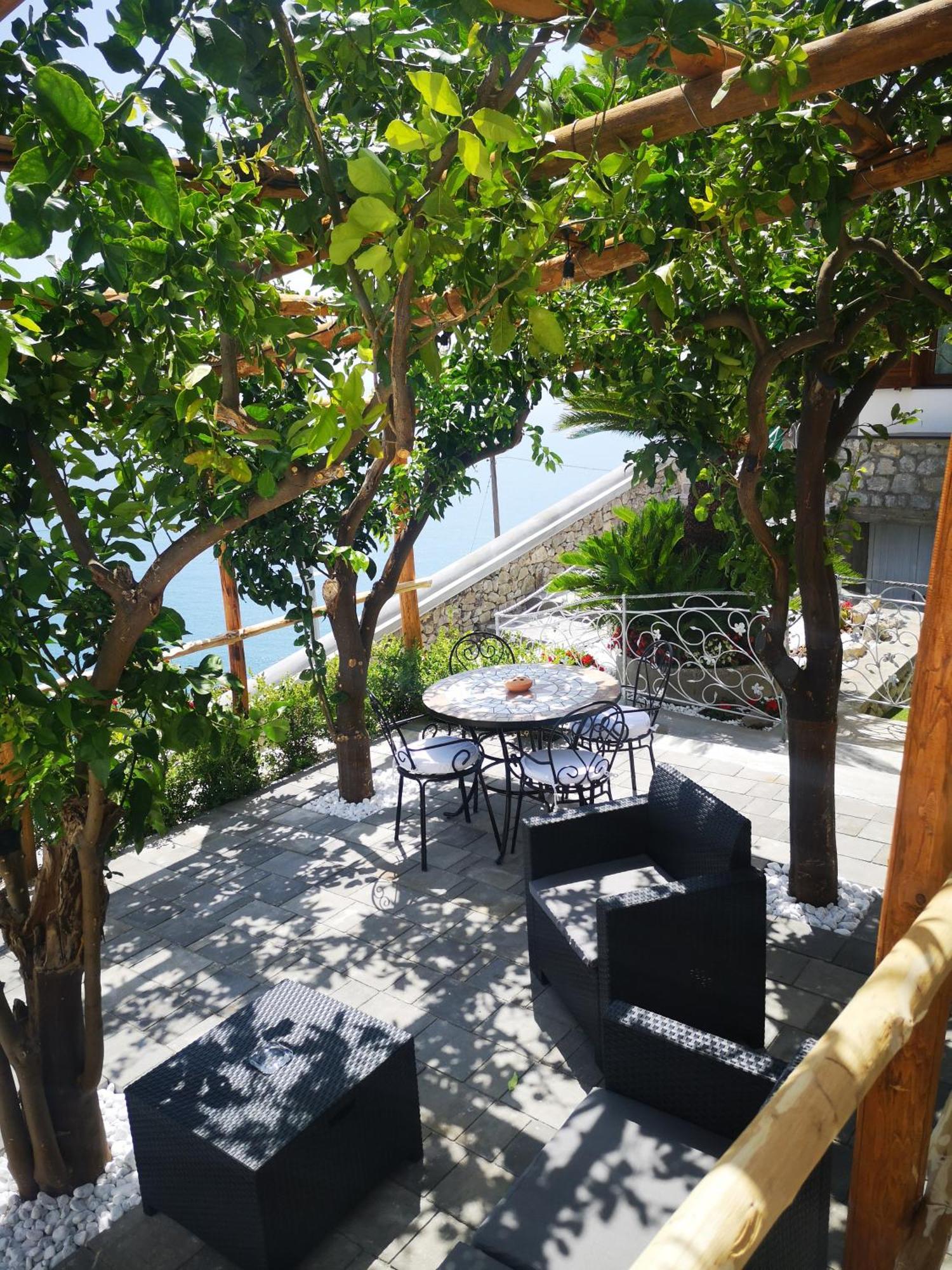 Villa Furoris Apartment Фуроре Экстерьер фото